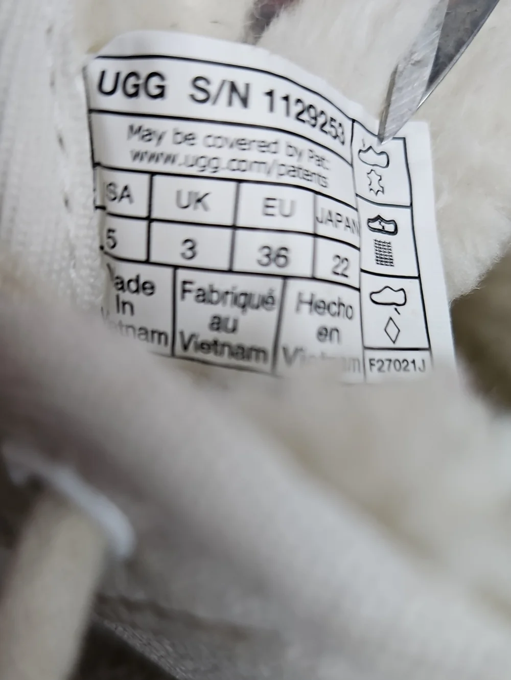 UGG Boots Neumel Chukka White & Black Leather Graphic Logo Sz 5 36